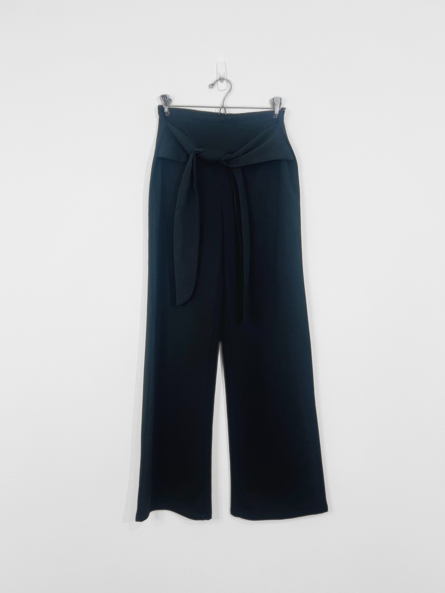Black Pants (Medium)