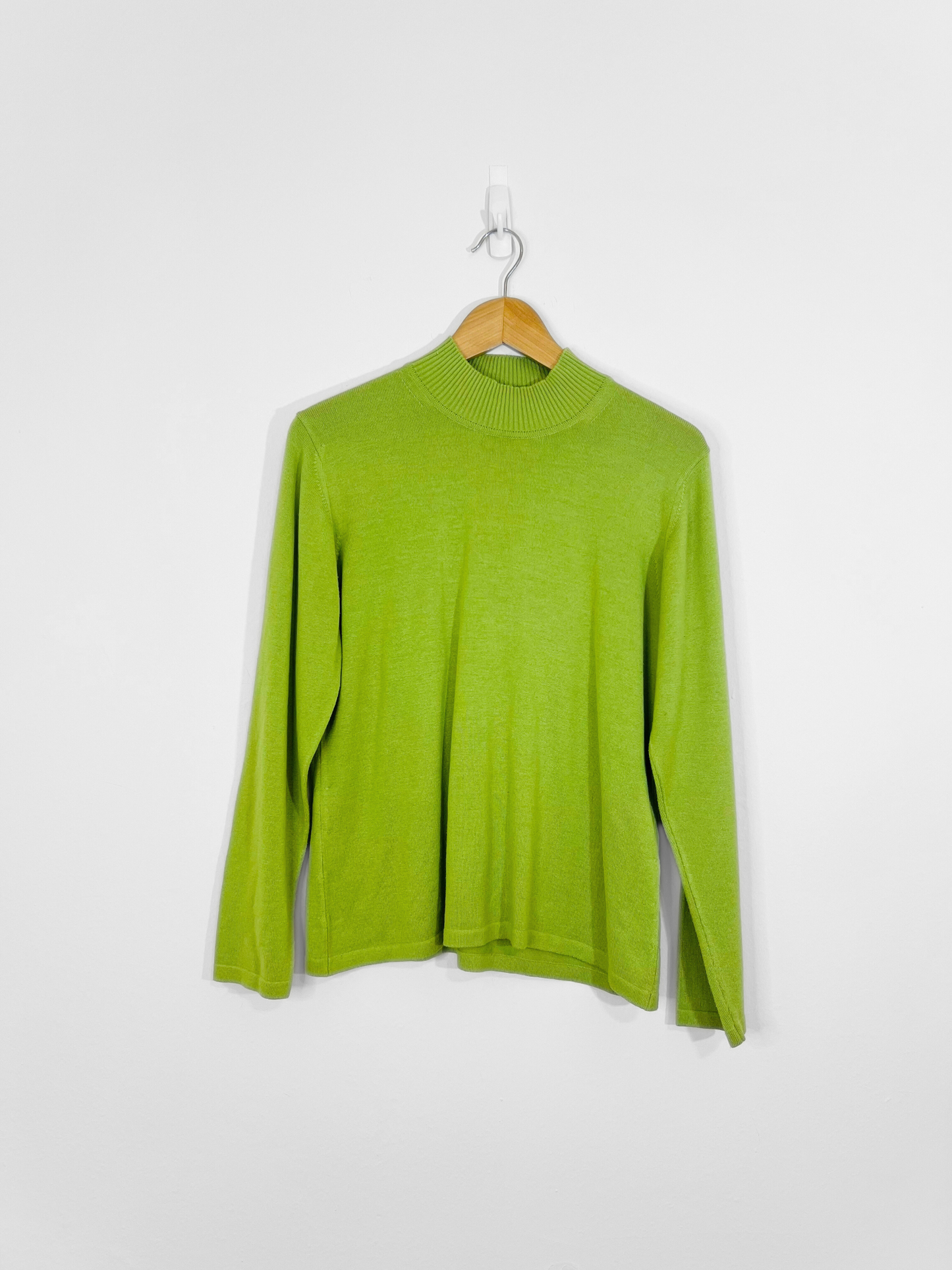 Green Sweater (Medium)