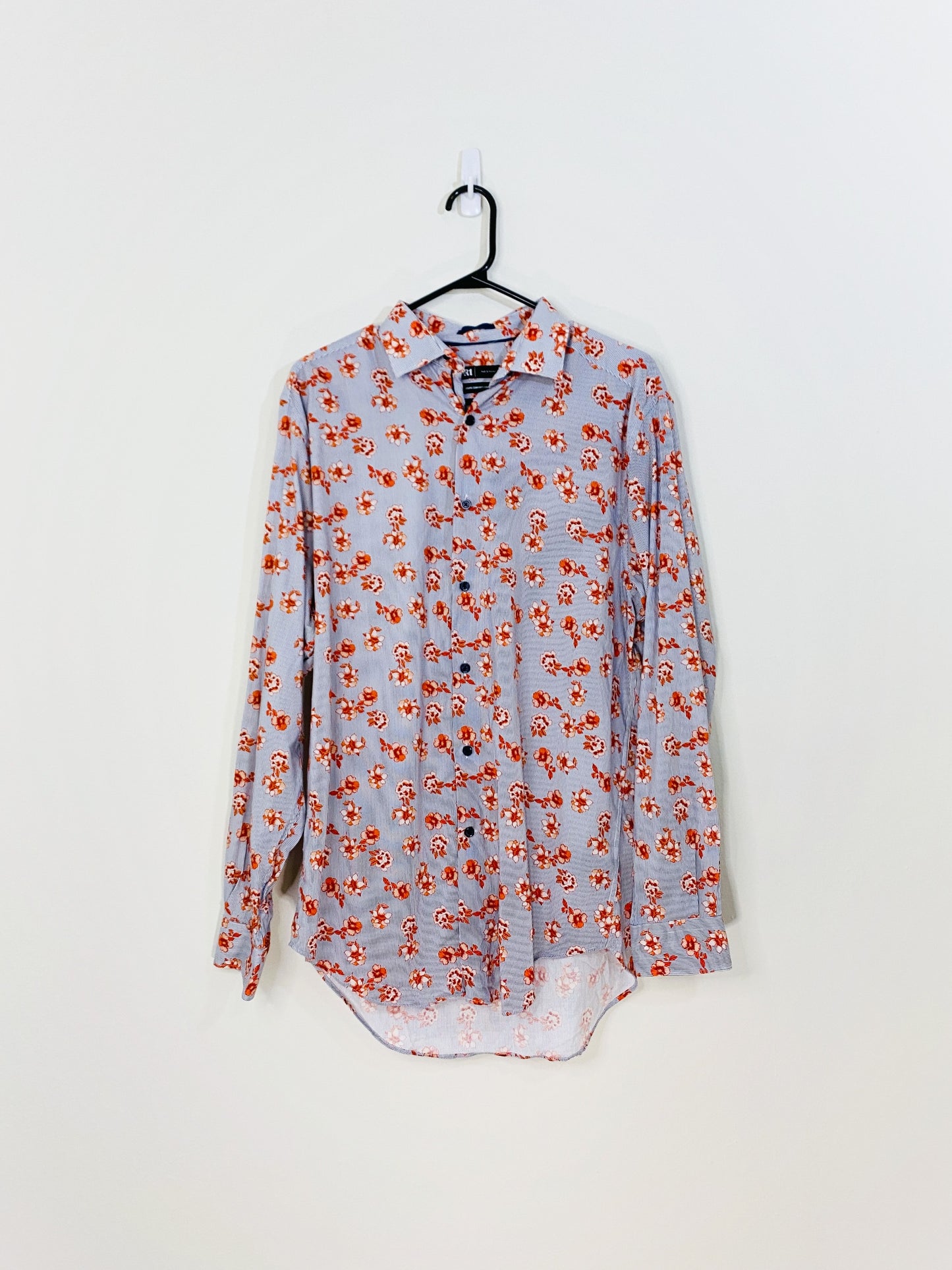 Chemise boutonnée à fleurs (moyenne)(15.5)