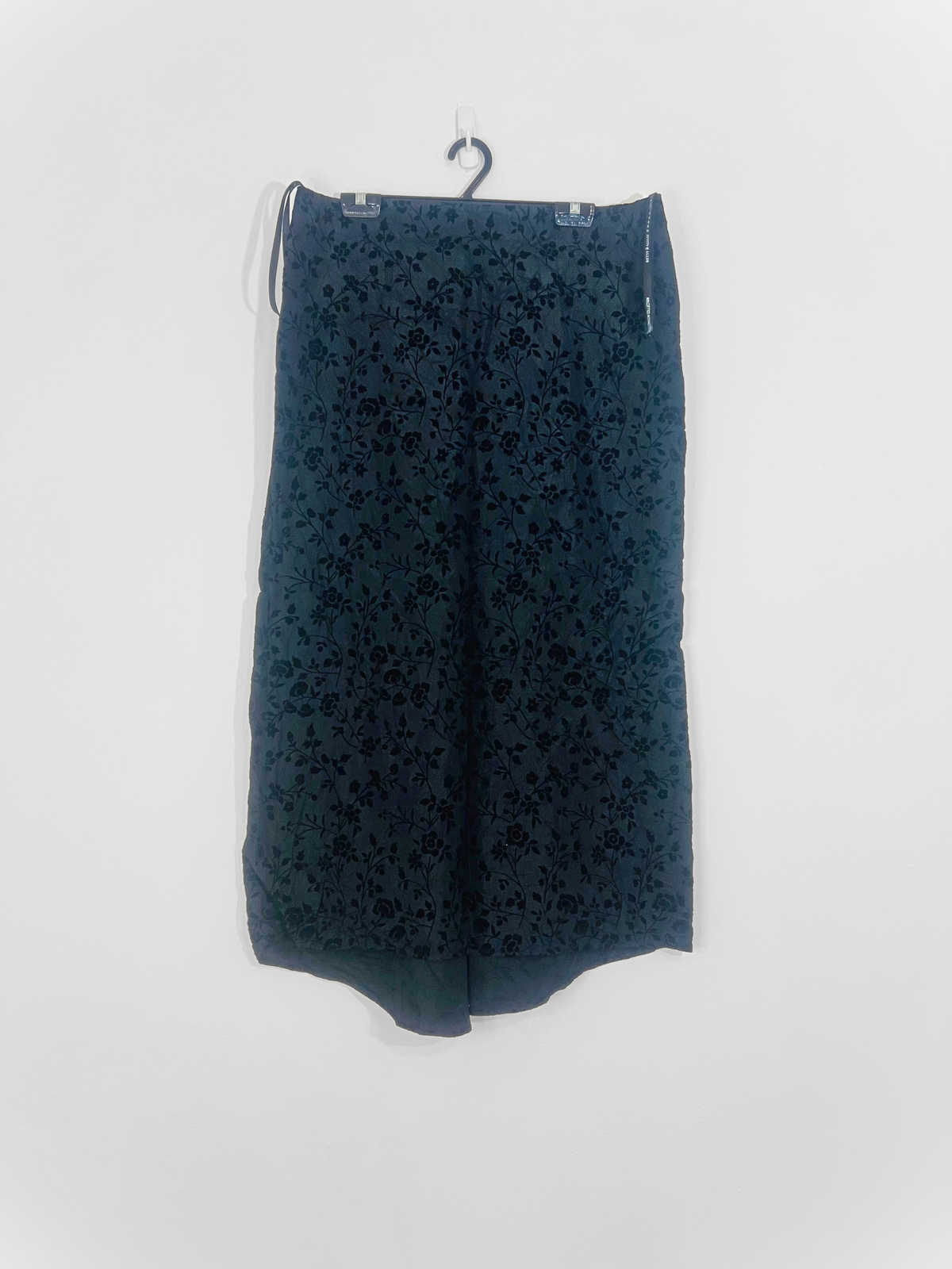 Black Floral Skirt (Size 14)