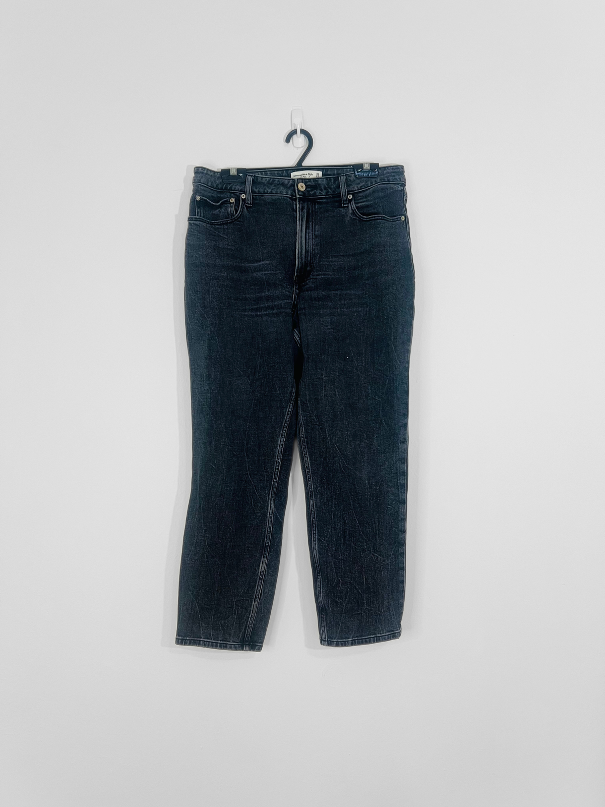 Black Light-Wash Mom Jeans (Size 12)