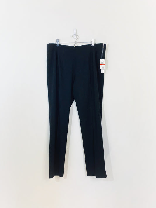 Pantalon noir (taille 16)