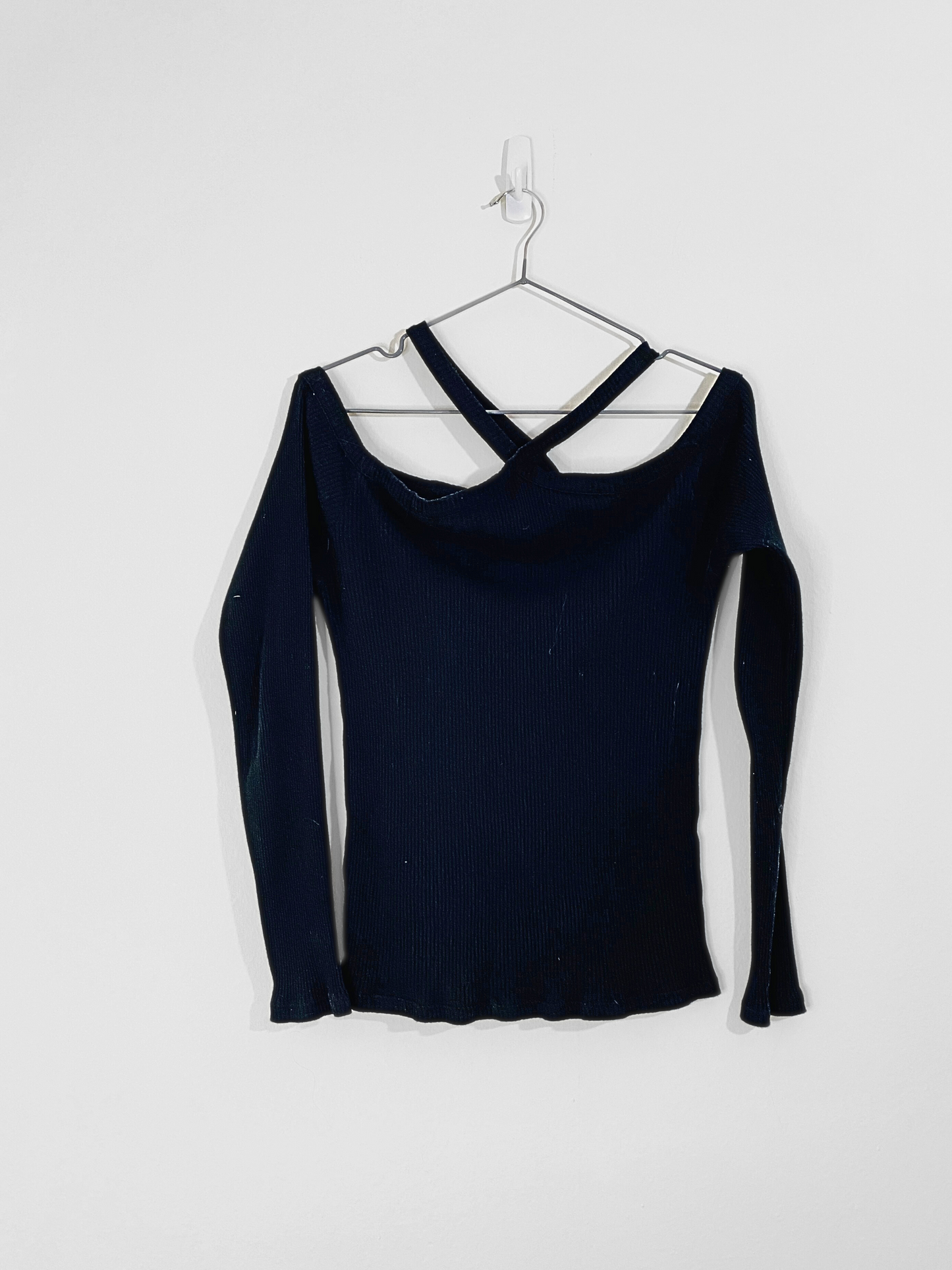 Black Cross-neck Top (Medium)