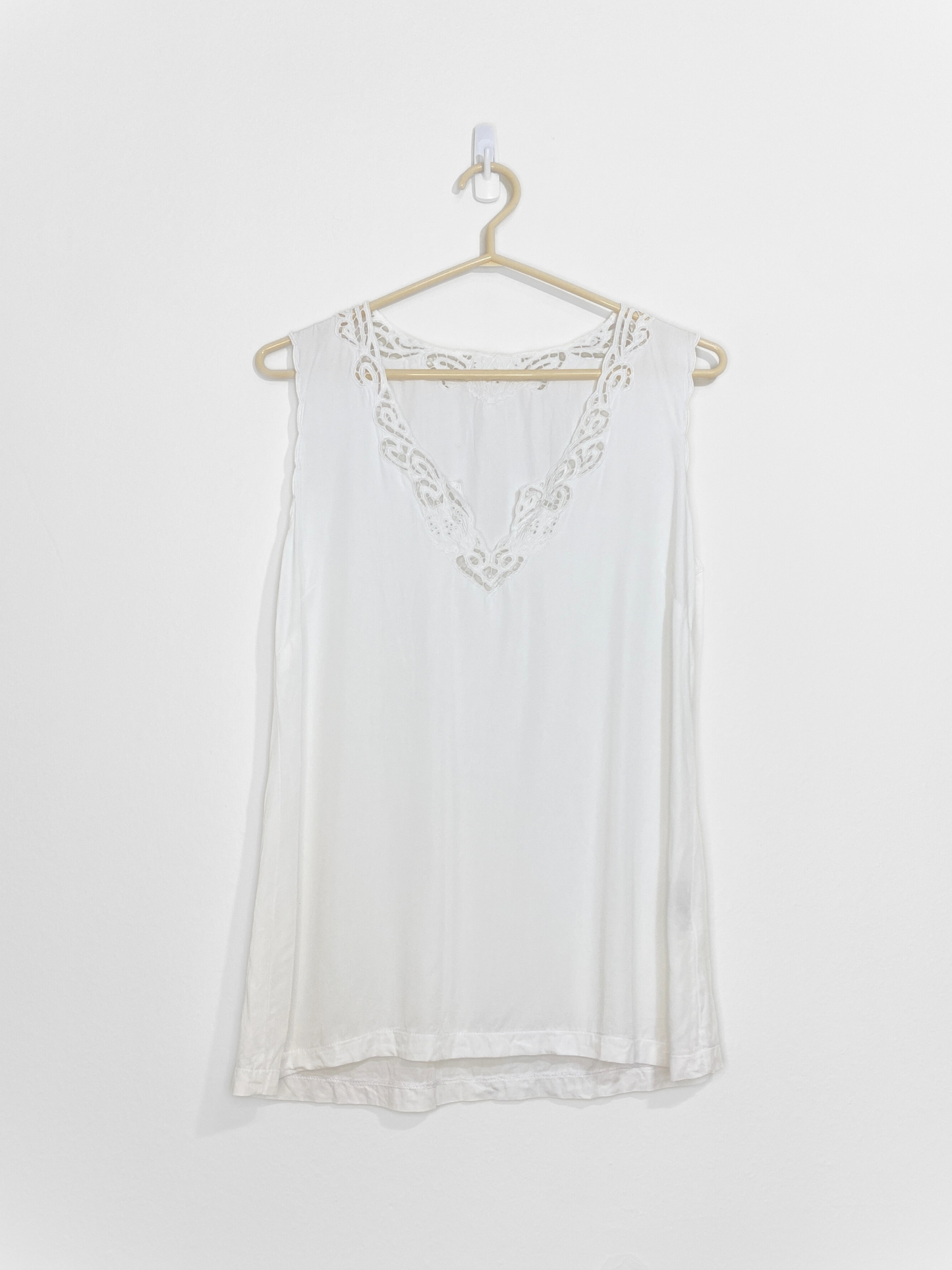 Sleeveless Blouse (M/L)