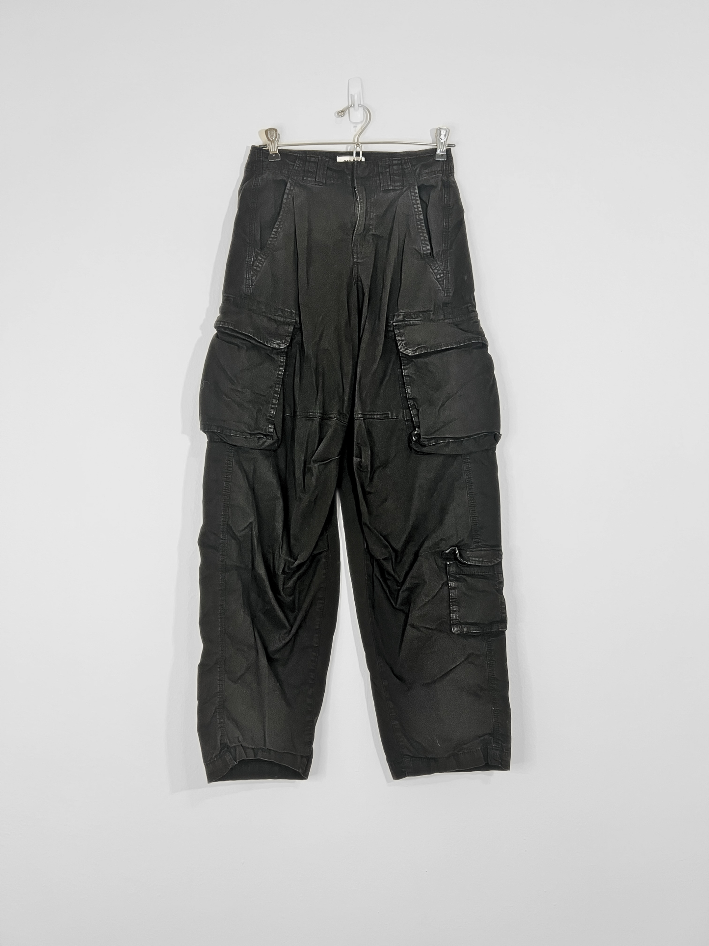 Black Cargo Pants (Size 00)