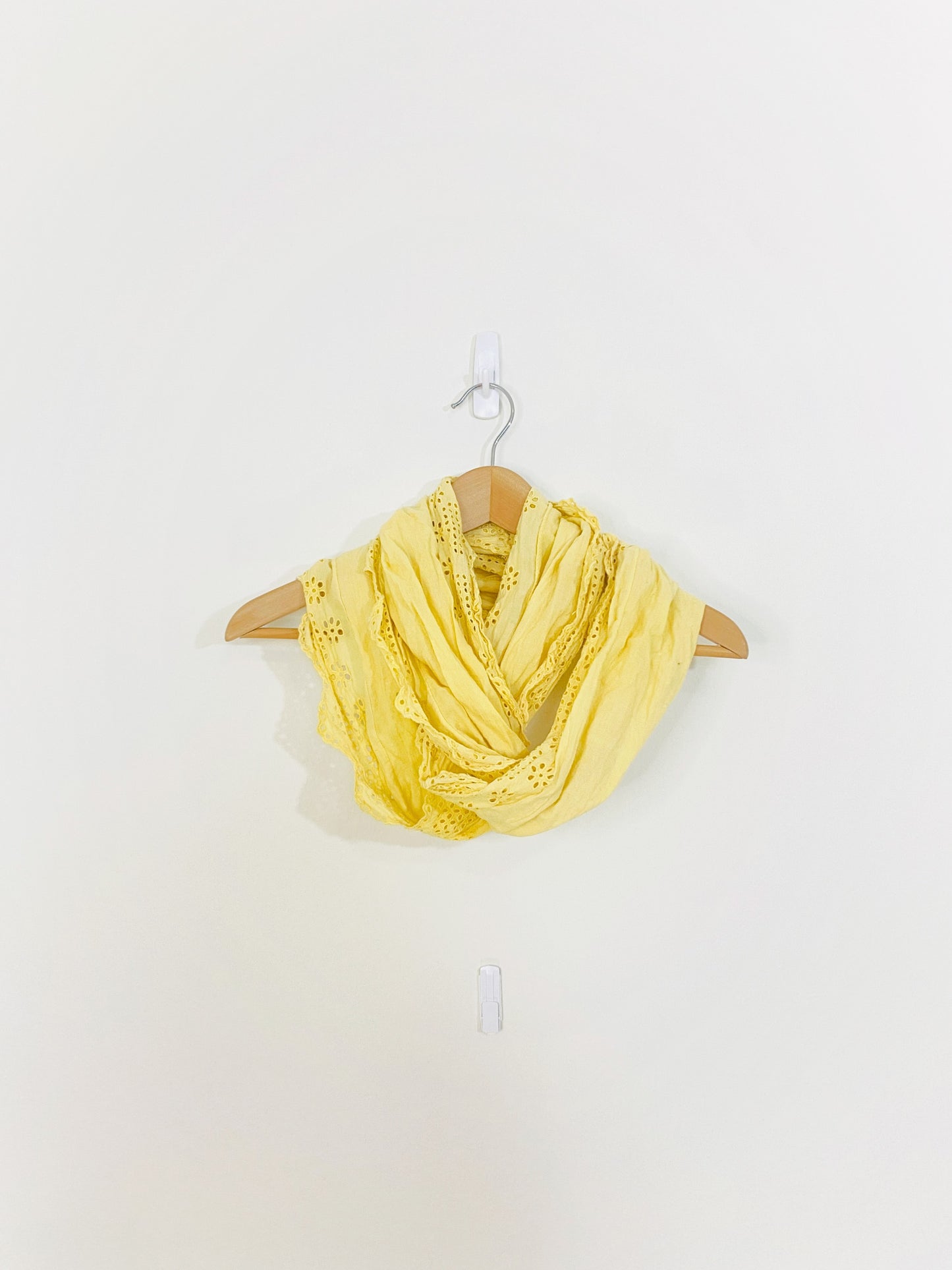 Écharpe jaune
