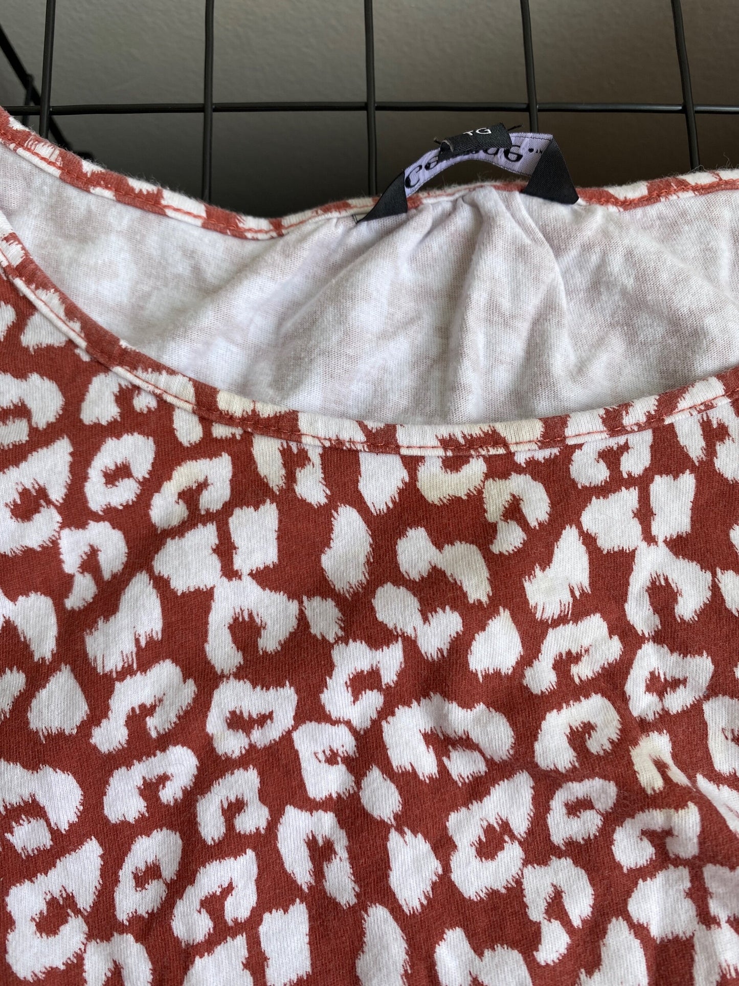 T-shirt imprimé léopard rouge (XL)