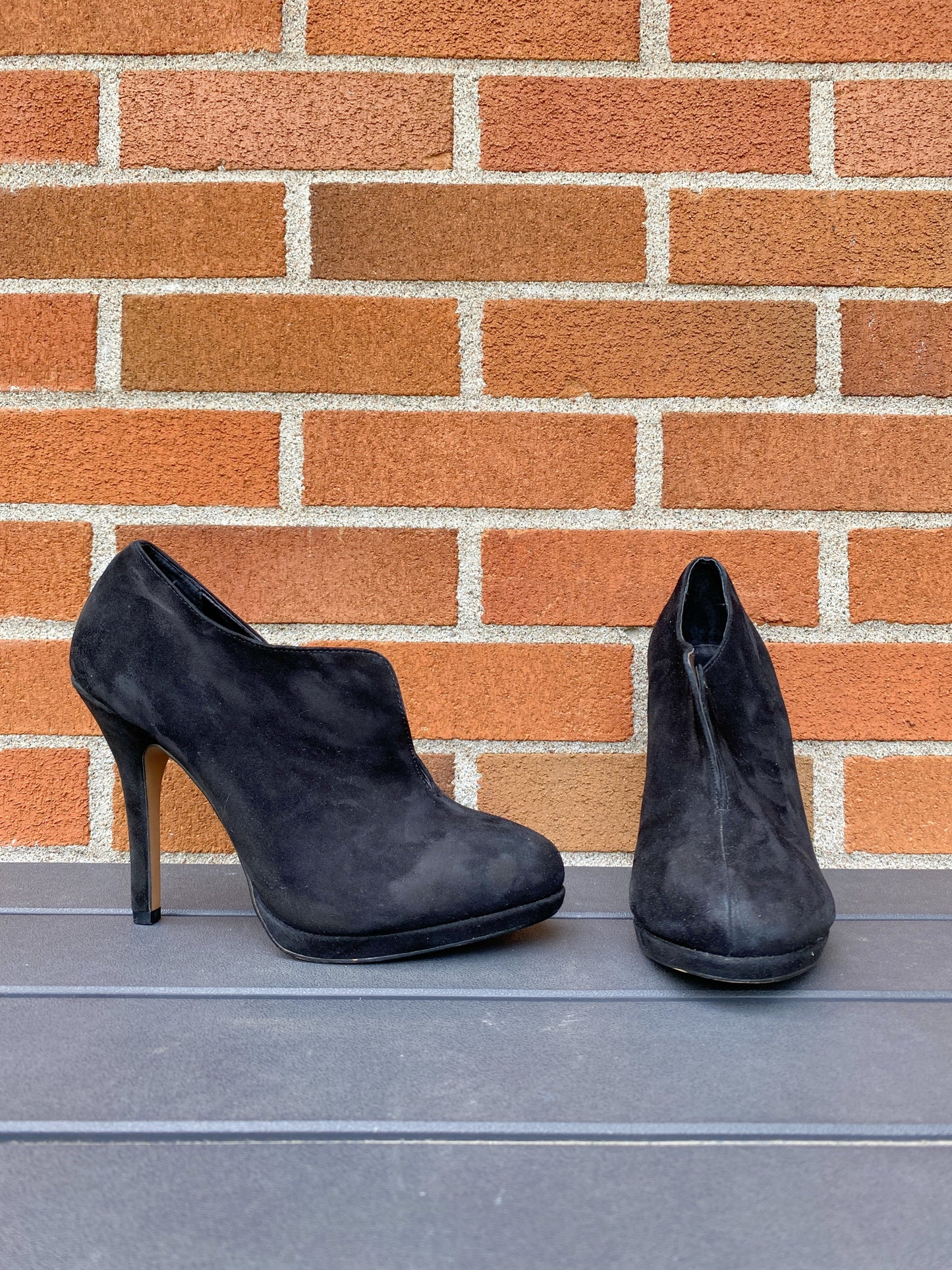 Black Closed Heels (Size 10)