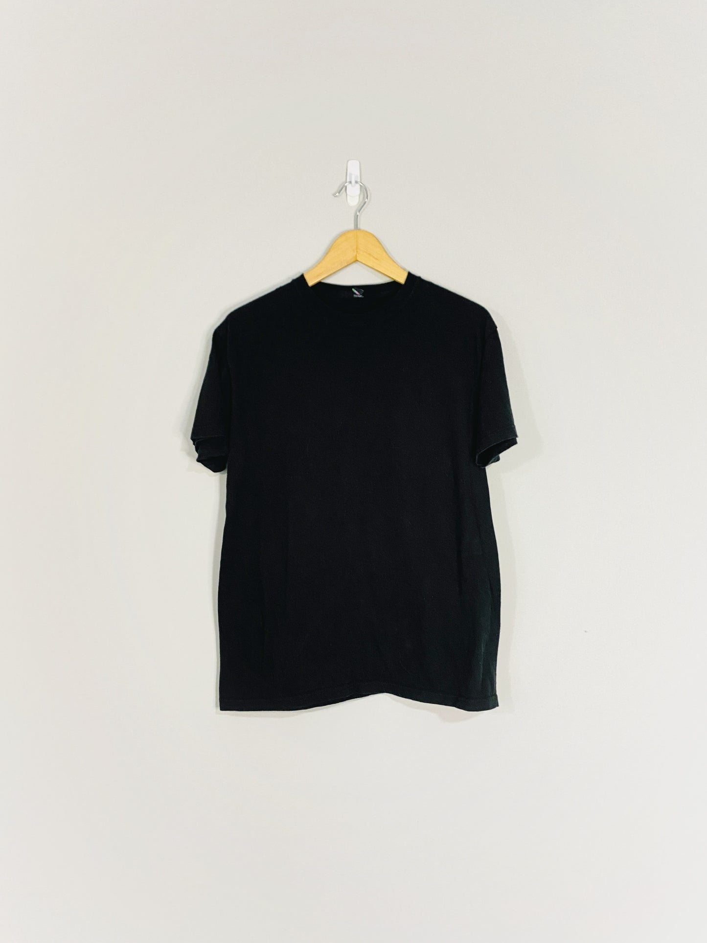 Black Tee (Medium)