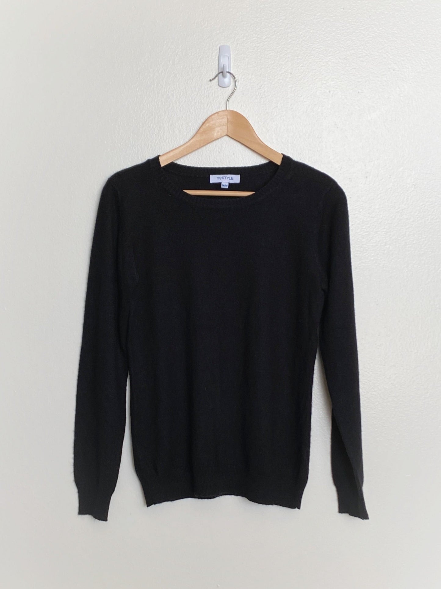 Black Pullover Knit (Medium)