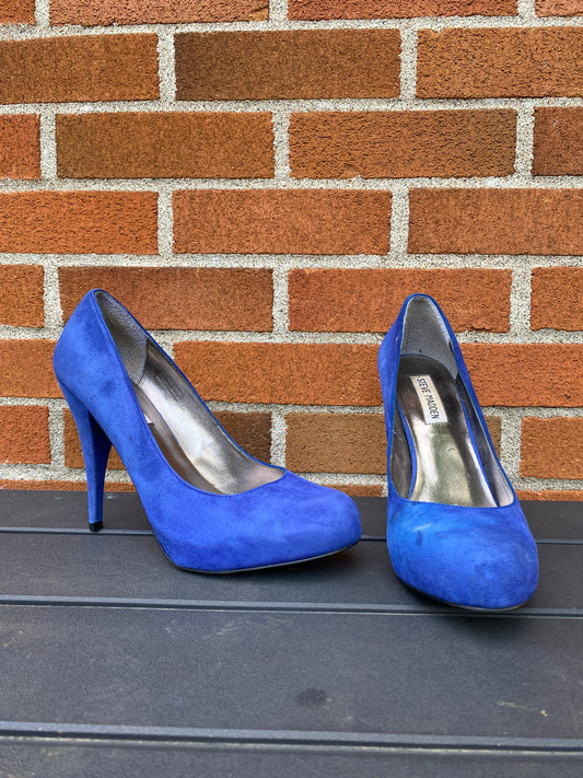 Escarpins bleus (taille 8,5)