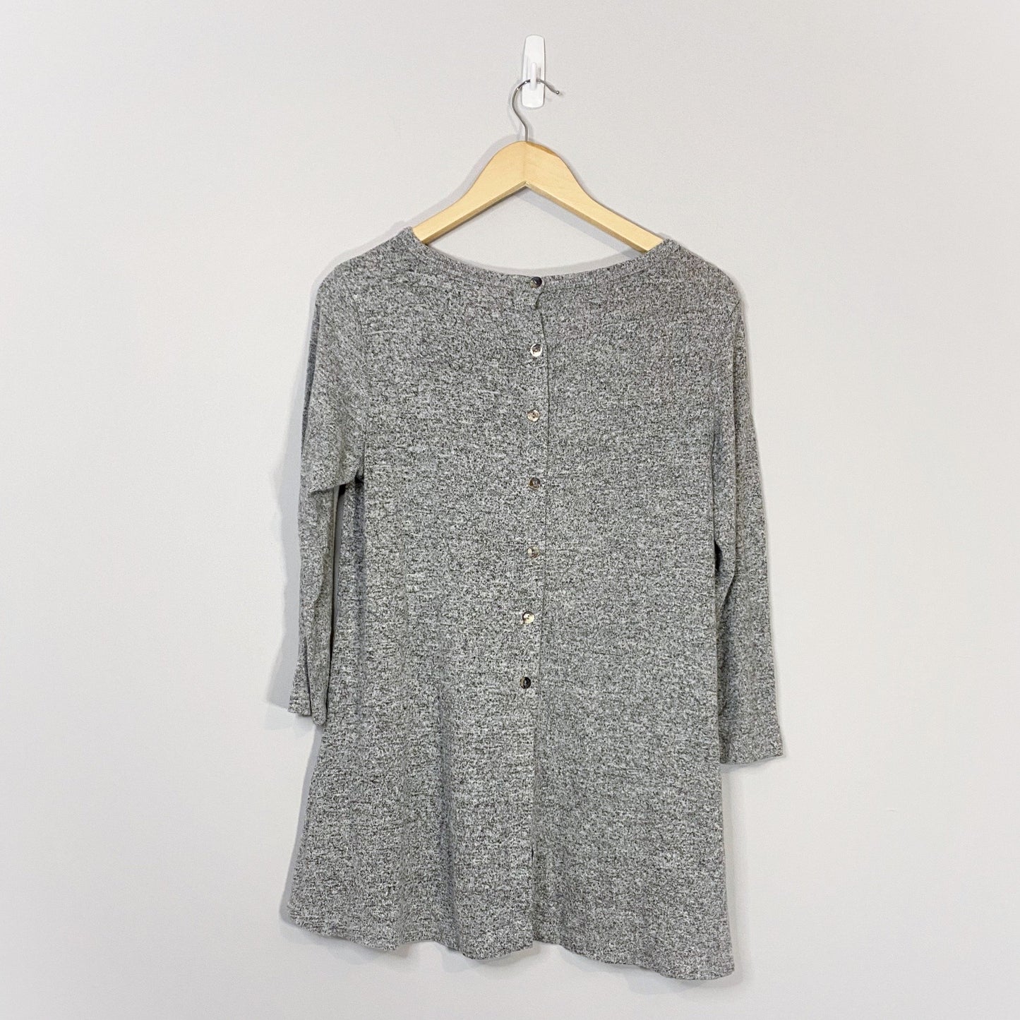 Grey Knit Top (Large)