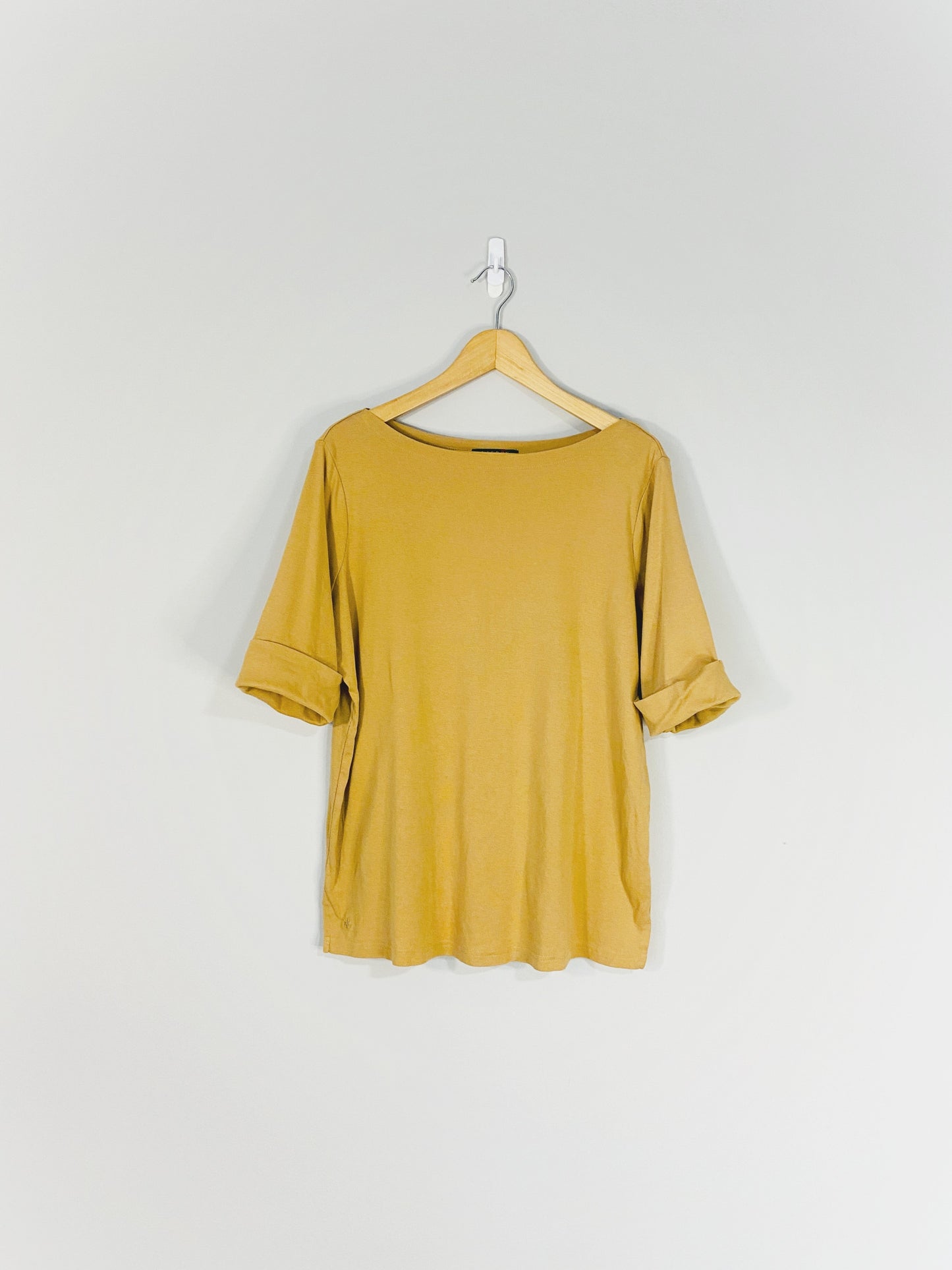 Haut fauve à demi-manches (2x)