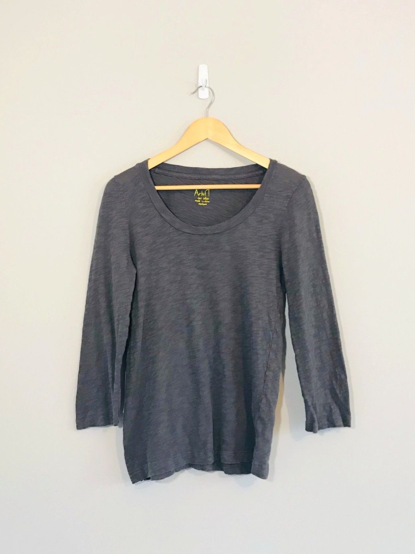 Haut gris à manches 3/4 (moyen)