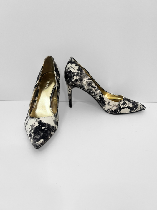 Black and White Floral Heels (Size 8)