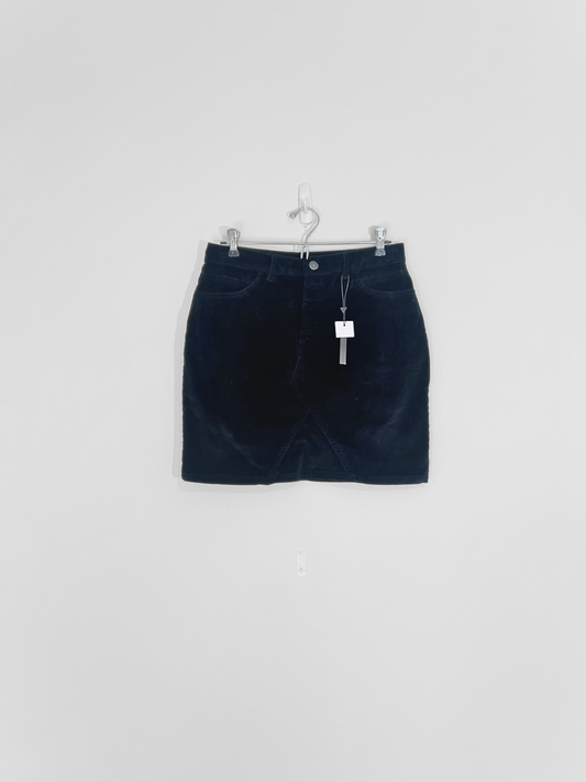 Black corduroy Skirt (Medium)
