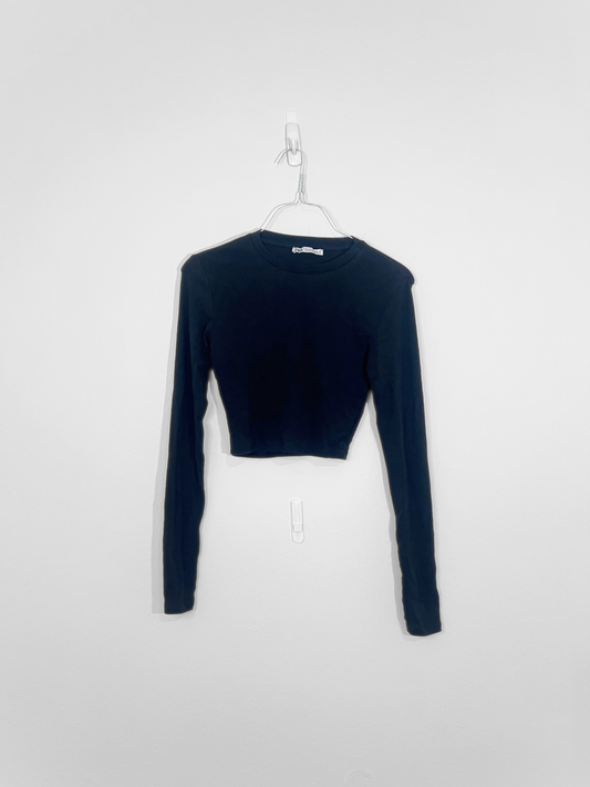 Black Long-Sleeve Crop Top (Medium)