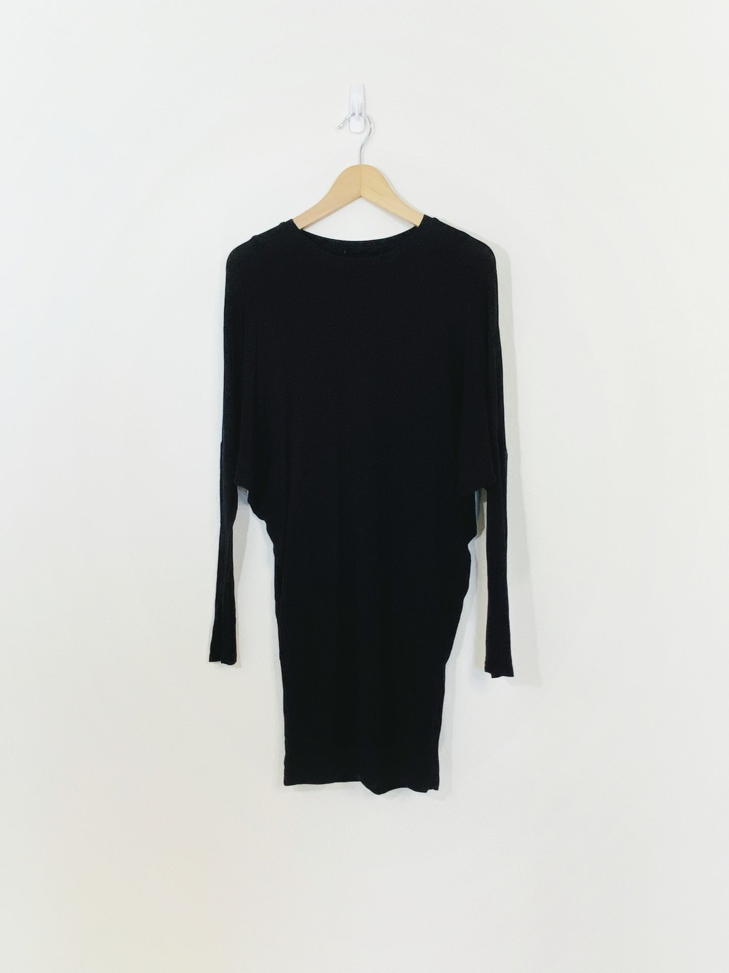 Mini robe noire (moyenne)