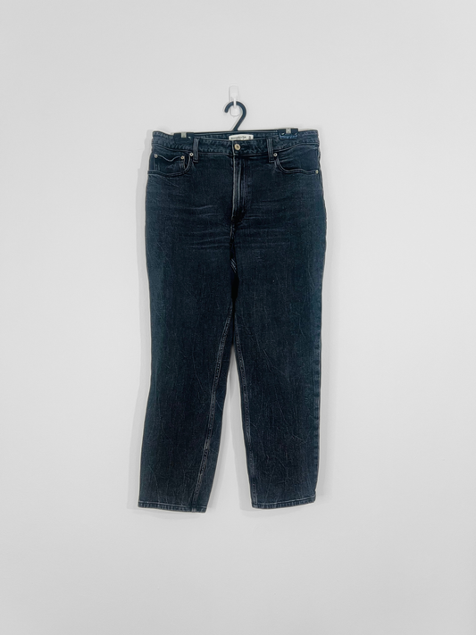 Black Light-Wash Mom Jeans (Size 12)