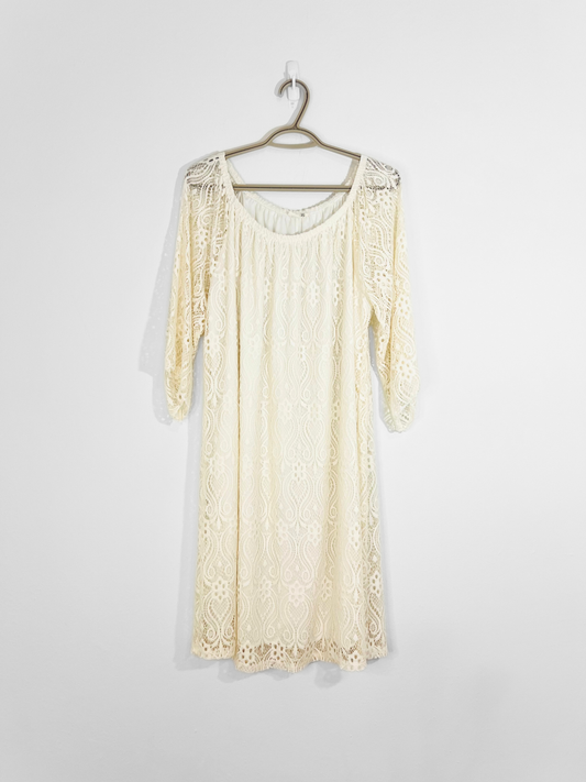 Off-white Lace Dress (Size 16)