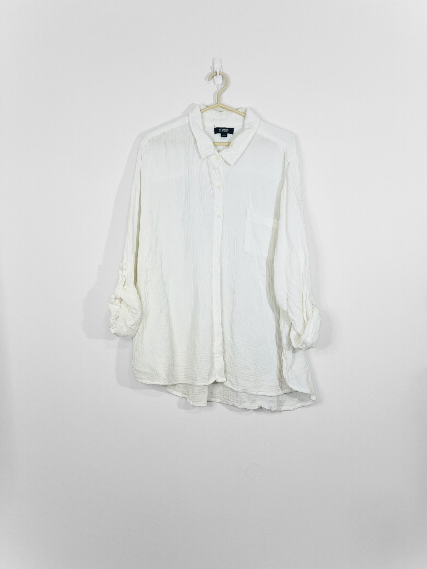 White Button-Up Blouse (XXL)