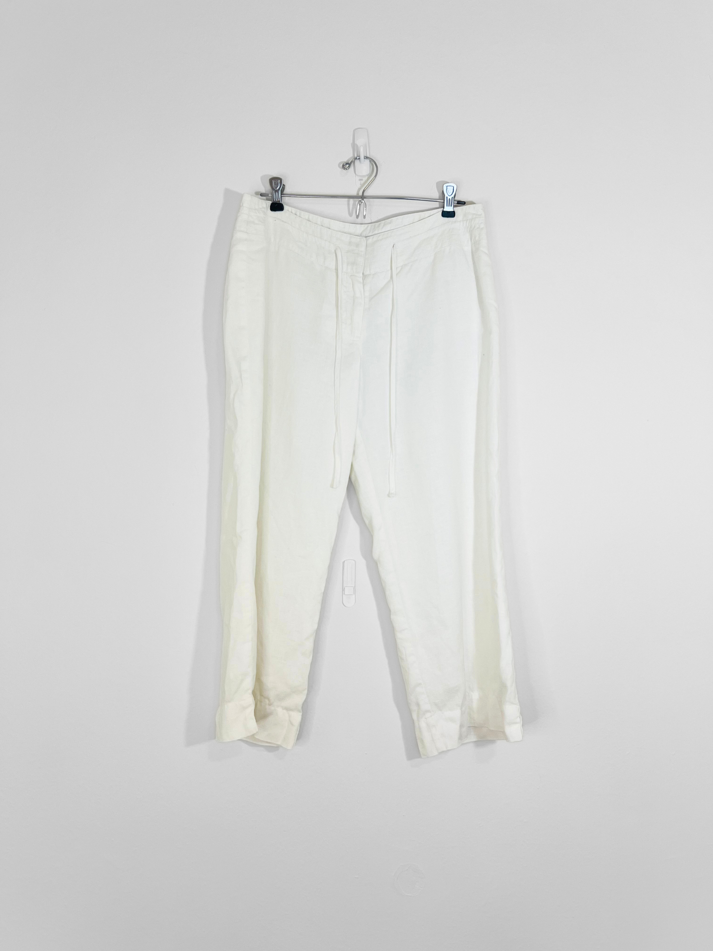 White Linen Capri (Size 8)