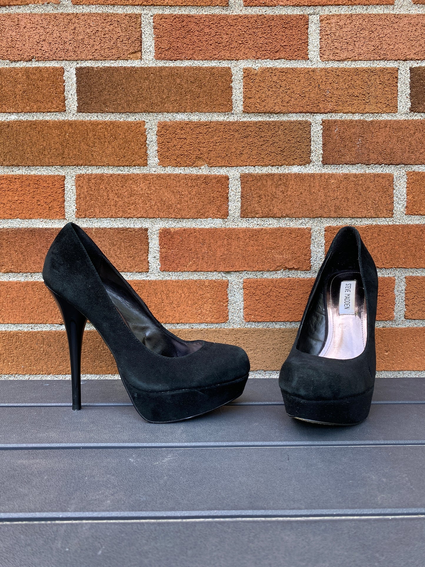 Black Pumps (Size 8)