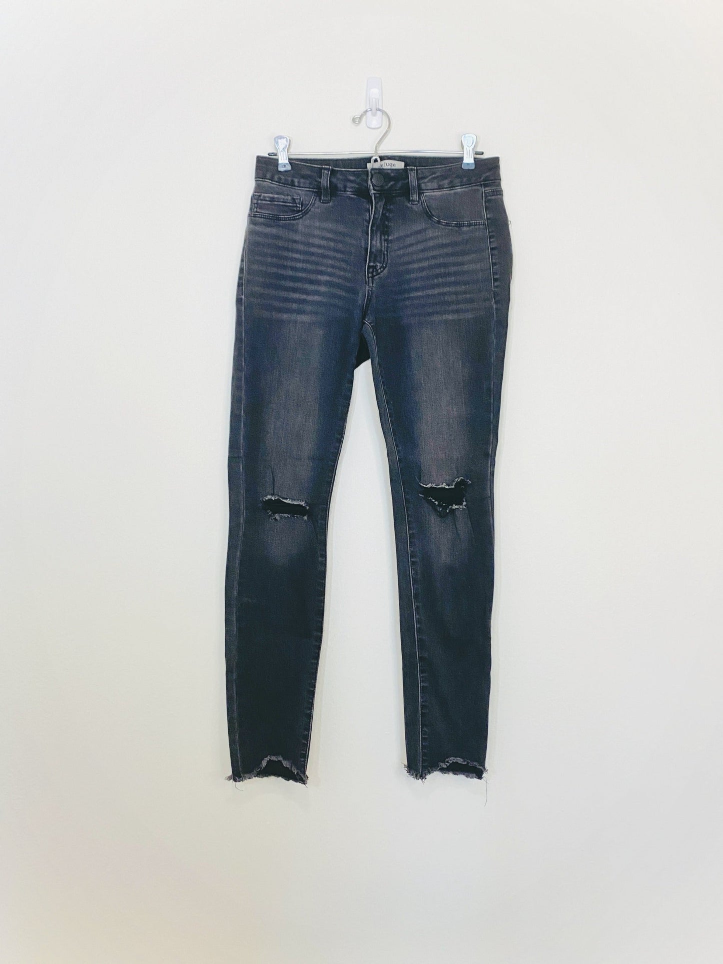 Jean skinny noir usé (taille 6)