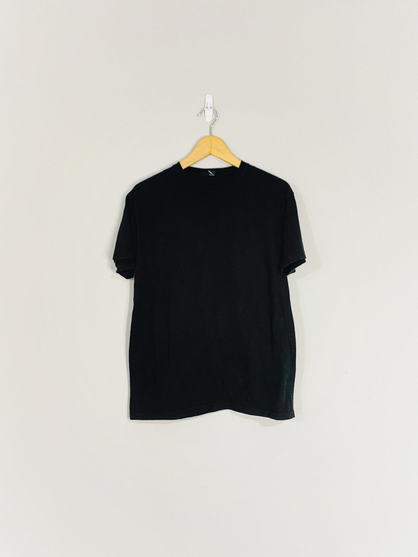 T-shirt noir (moyen)
