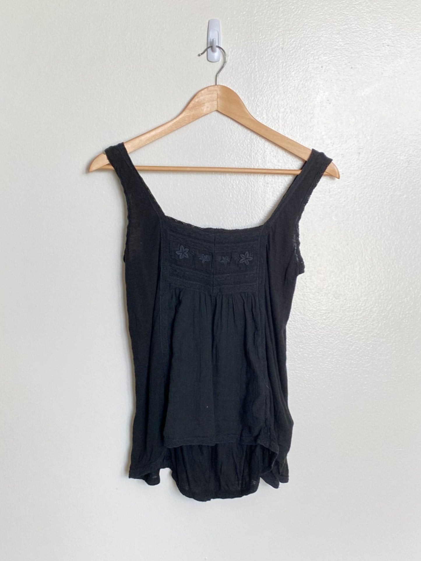 Black Tank Top (Medium)