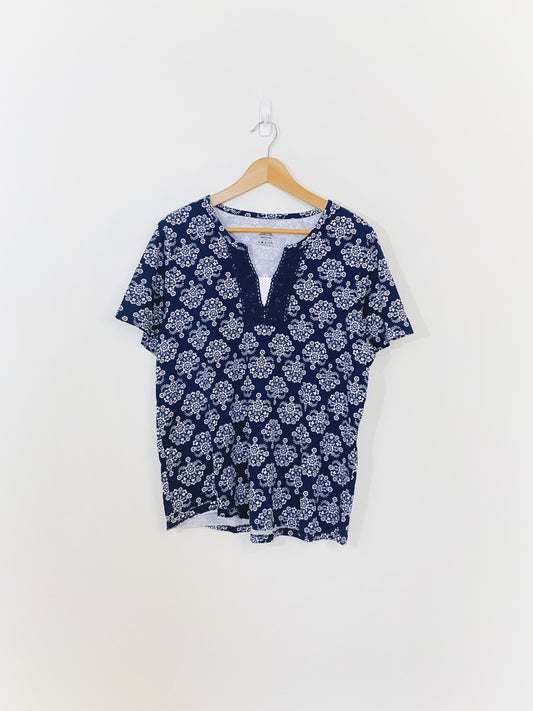 T-shirt bleu marine à motifs (XL)