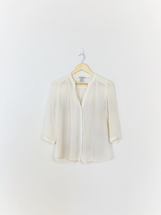 Off White Blouse (Size 6)