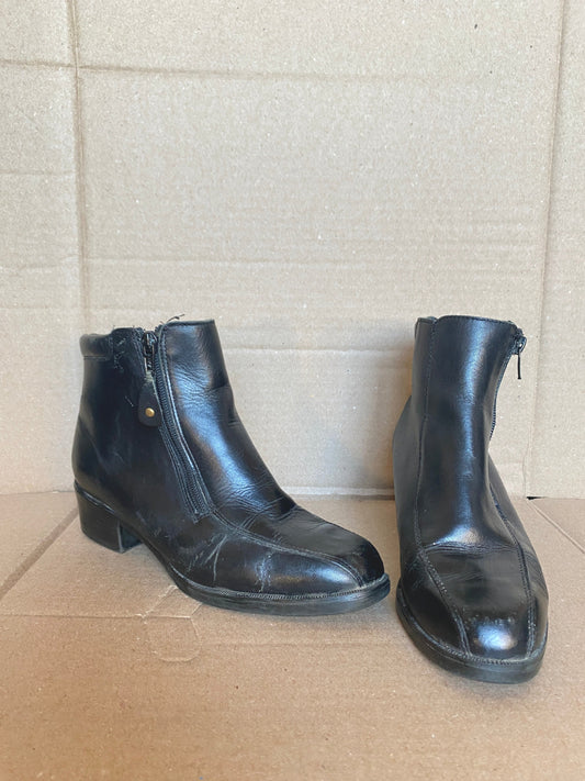 Bottines noires (taille 7)