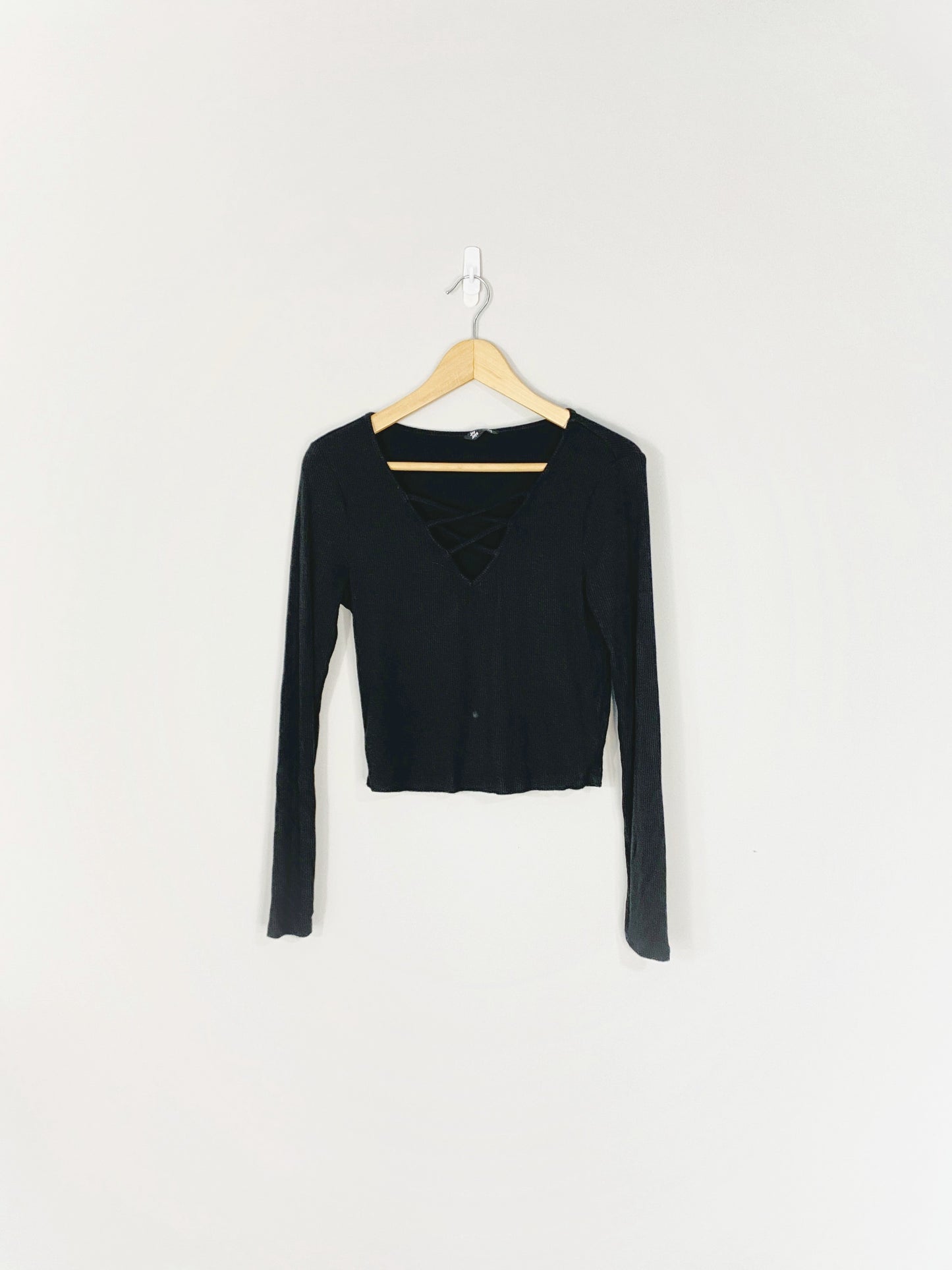 Black Long-sleeve Top (Medium)