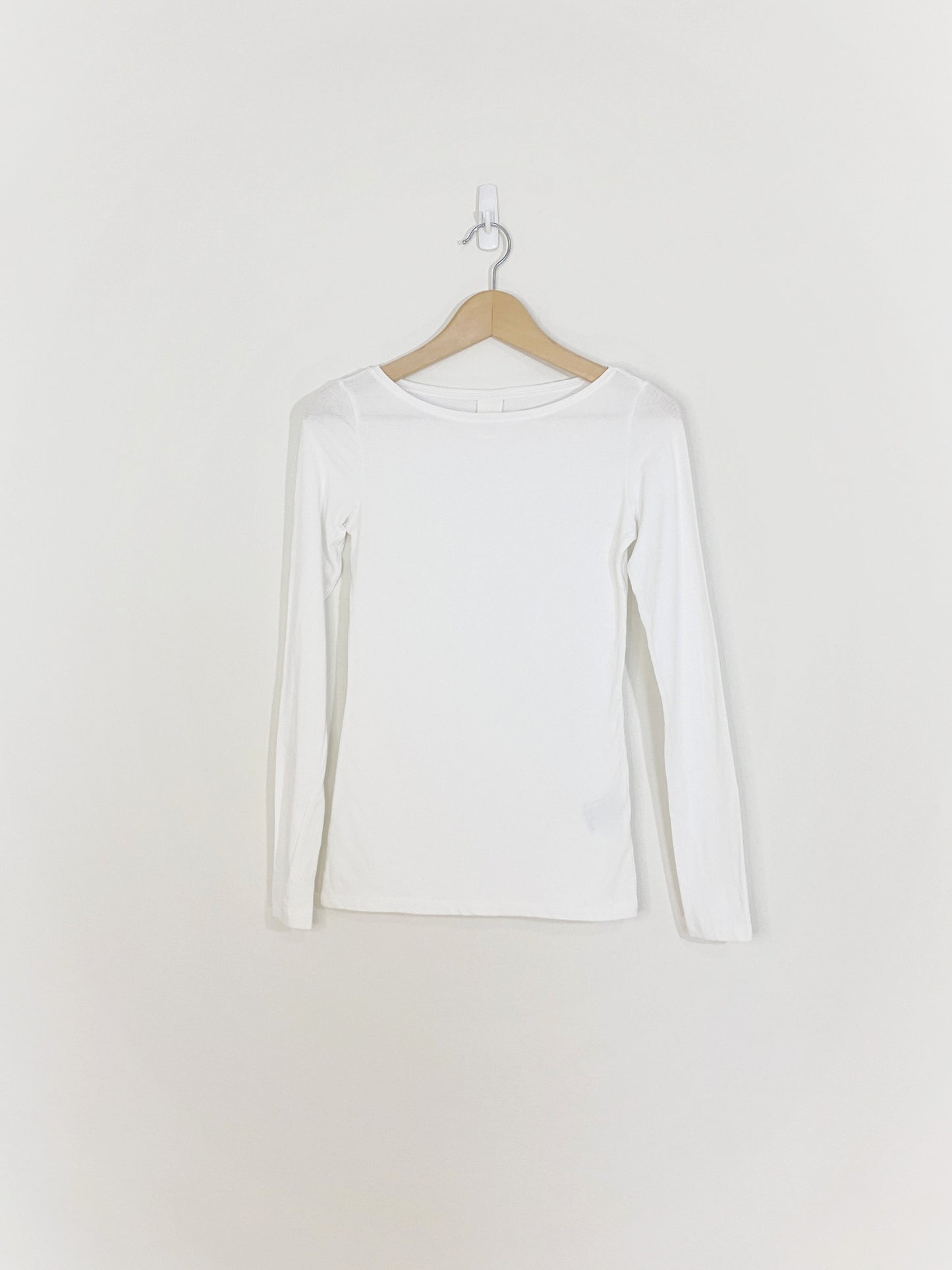 Long-sleeved White Top (Small)