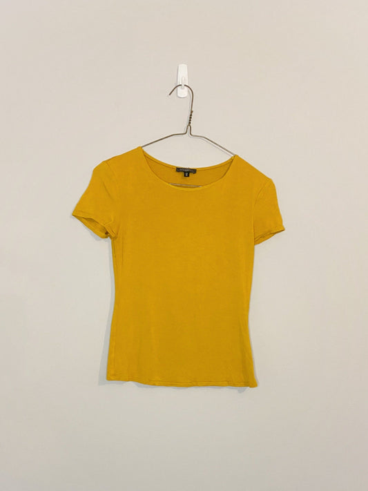 T-shirt jaune (petit)